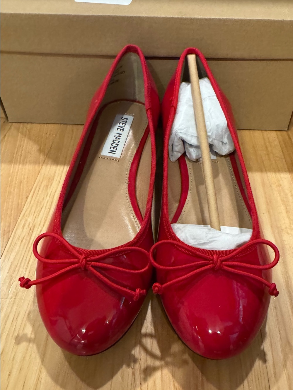 Steve Madden Red Patent Ballet flats (1 1/2” heel)  with Bow